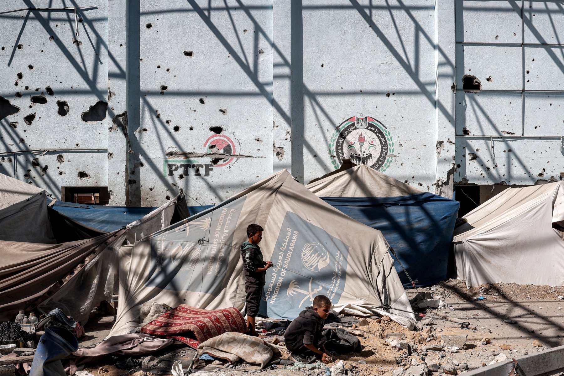 Gaza: Victimă a foametei, o fetiţă de doar 5 luni cântărea când a murit mai puţin decât la naştere