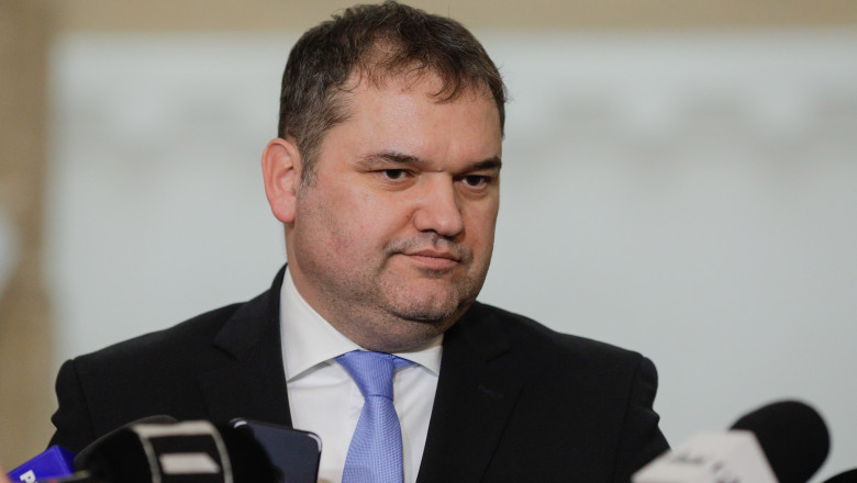 Ministrul Cseke Attila anunță desființarea a zeci de mii de posturi din administrația locală. Concedieri vor avea loc și la Guvern