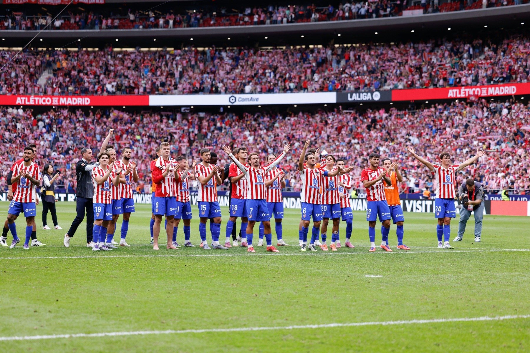 Reacții după derbiul madrilen Atletico vs. Real, scor 5-2. Primul eșec de acest gen pentru Los Blancos în duelul orașului după 75 de ani: Xabi Alonso: „O înfrângere meritată” / Diego Simeone: „Sunt multe emoții la interior”