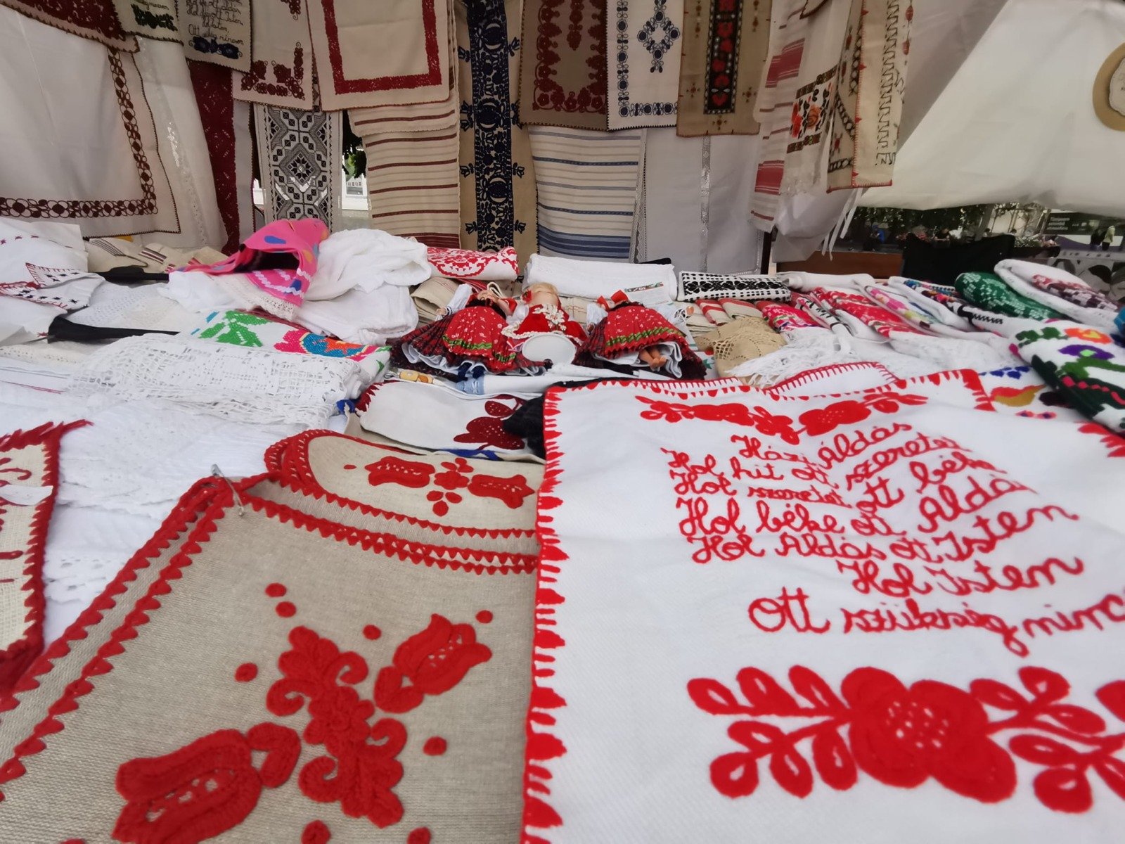 Încep Zilele Culturale Maghiare din Timişoara: concerte, filme, reconstituiri istorice și târg gastronomic