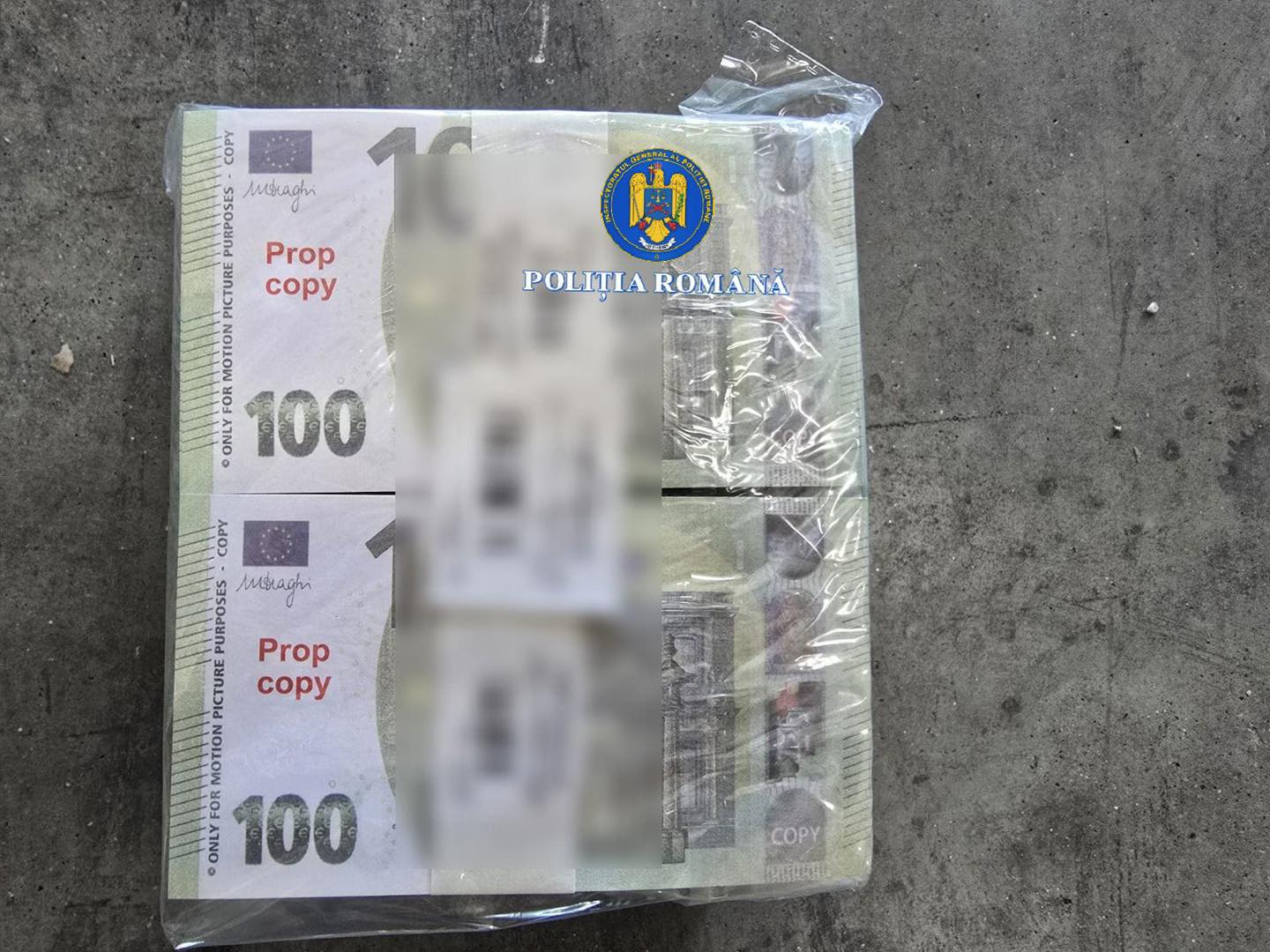 Poliția Română, ironizată pe net după ce a confiscat bancnote de recuzită. Comentariile internauților și replica polițiștilor